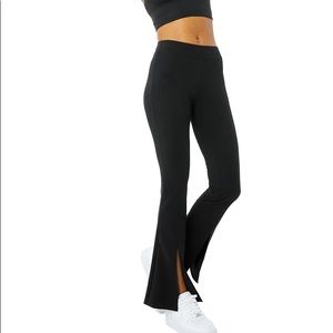 🌞 FLUTTER Alo High-Waist Flutter Leggings Black
